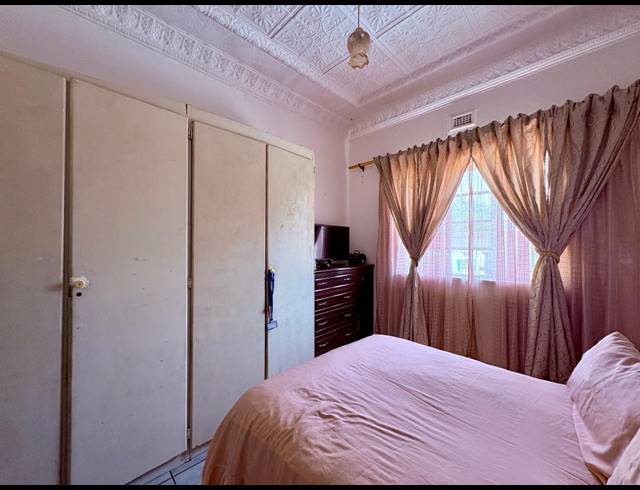 3 BEDROOM HOUSE FOR SALE IN BRENTHURST